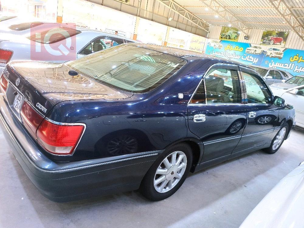 تۆیۆتا کراون